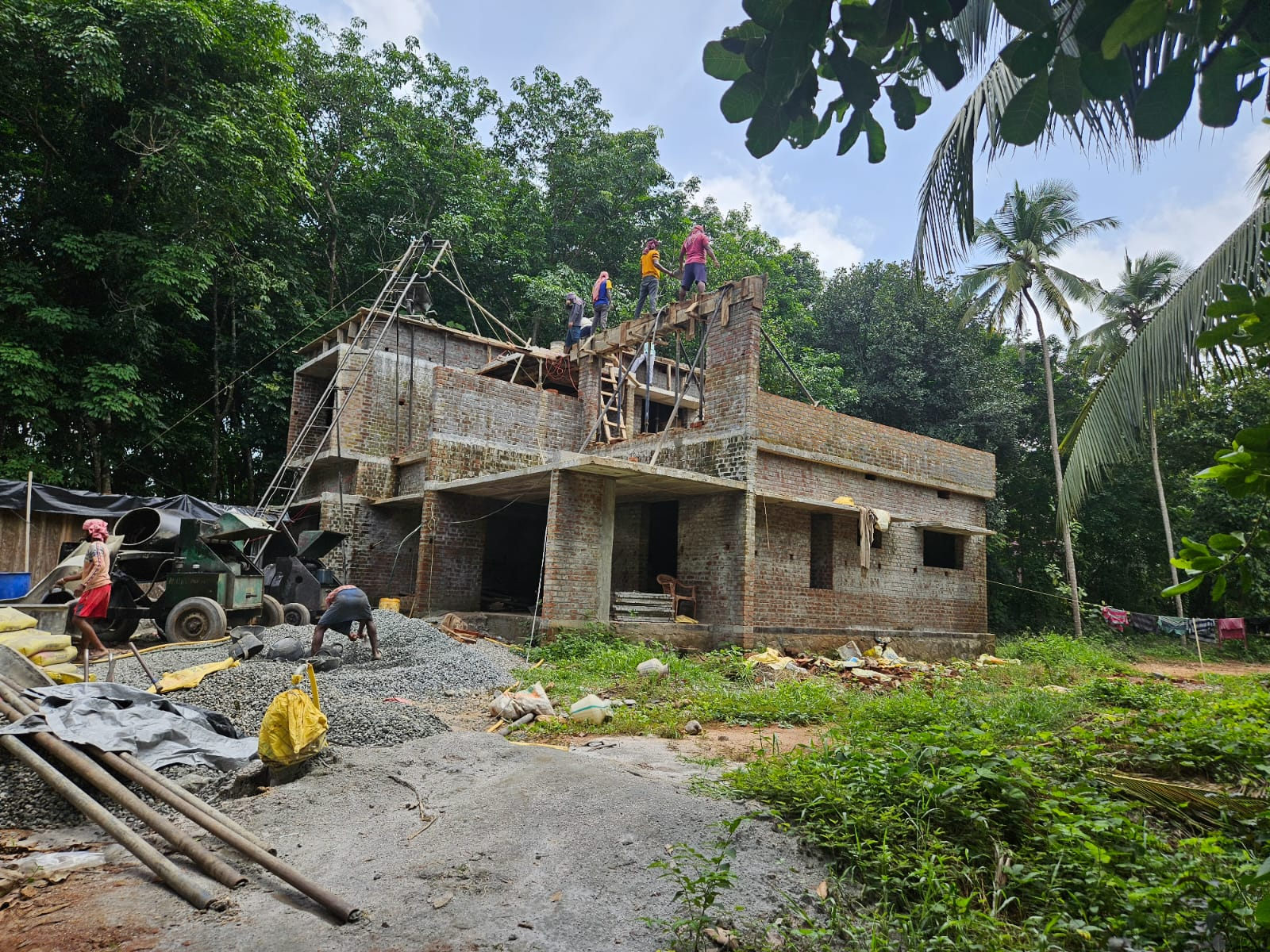 Thayyil Constructions delivers reliable construction and real estate solutions, combining experience, 